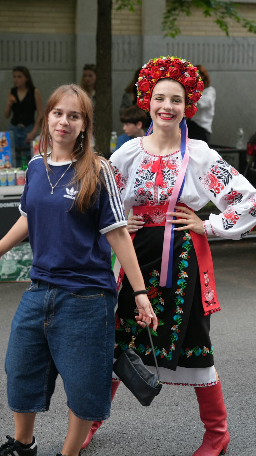 polish folk festival dancers